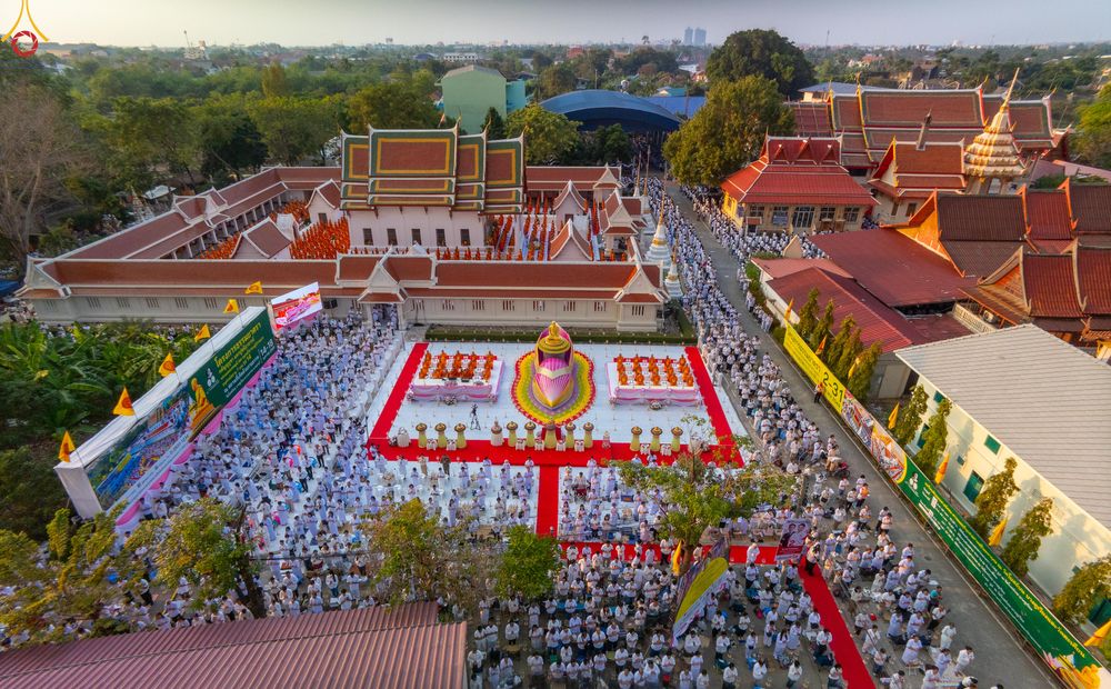 ภาพ No.296850:วันที่ 17 มกราคม พ.ศ. 2569 พิธีจุดประทีปถวายเป็นพุทธบูชา และบูชาธรรมมหาปูชนียาจารย์  ณ วัดโบสถ์บน ต.บางคูเวียง จ.นนทบุรี อนุสรณ์สถานลำดับที่ 4 สถานที่เกิดด้วยกายธรรม ในโครงการธรรมยาตรา กตัญญูบูชา มหาปูชนียาจารย์ พระมงคลเทพมุนี(สด จนฺทสโร) พระผู้ปราบมาร อ