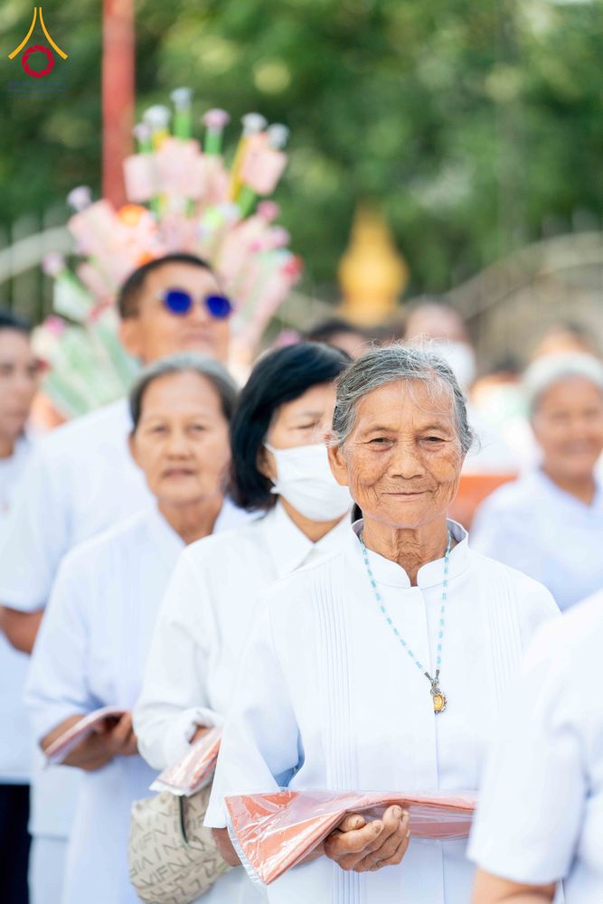 ภาพ No.304385:วันที่ 27 มกราคม พ.ศ. 2569 พิธีทอดผ้าป่าทำนุบำรุงศาสนสถาน ณ วัดบางไผ่นารถ ต.บางไทรป่า อ.บางเลน จ.นครปฐม ในโครงการธรรมยาตรา กตัญญูบูชา มหาปูชนียาจารย์ พระมงคลเทพมุนี(สด จนฺทสโร) พระผู้ปราบมาร อนุสรณ์สถาน 7 แห่ง ปีที่ 14