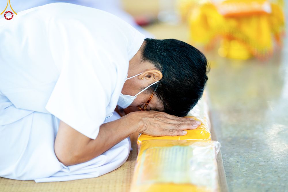 ภาพ No.52000:ประมวลภาพพิธีกฐินสัมฤทธิ์ ปีที่ 15 และกฐินสมทบ วัดกัลยาณมิตรทั้งภายในและต่างประเทศ ปีที่ 5