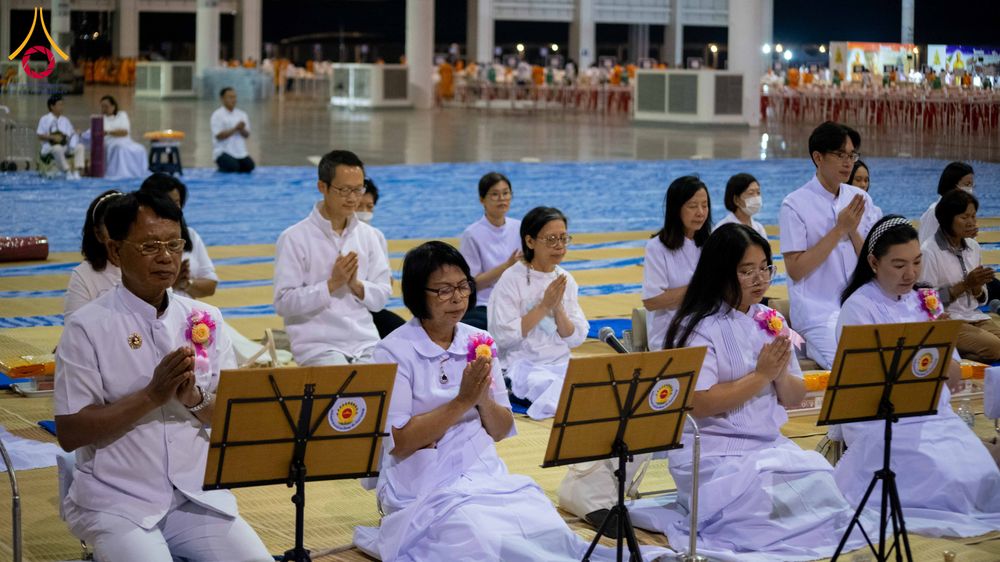 ภาพ No.303098:วันที่ 26 มกราคม พ.ศ. 2569 พิธีถวายภัตตาหารเป็นสังฆทาน แด่พระธรรมยาตรา ณ วัดพระธรรมกาย  จังหวัดปทุมธานี ในโครงการธรรมยาตรา กตัญญูบูชา มหาปูชนียาจารย์ พระมงคลเทพมุนี(สด จนฺทสโร) พระผู้ปราบมาร อนุสรณ์สถาน 7 แห่ง ปีที่ 14