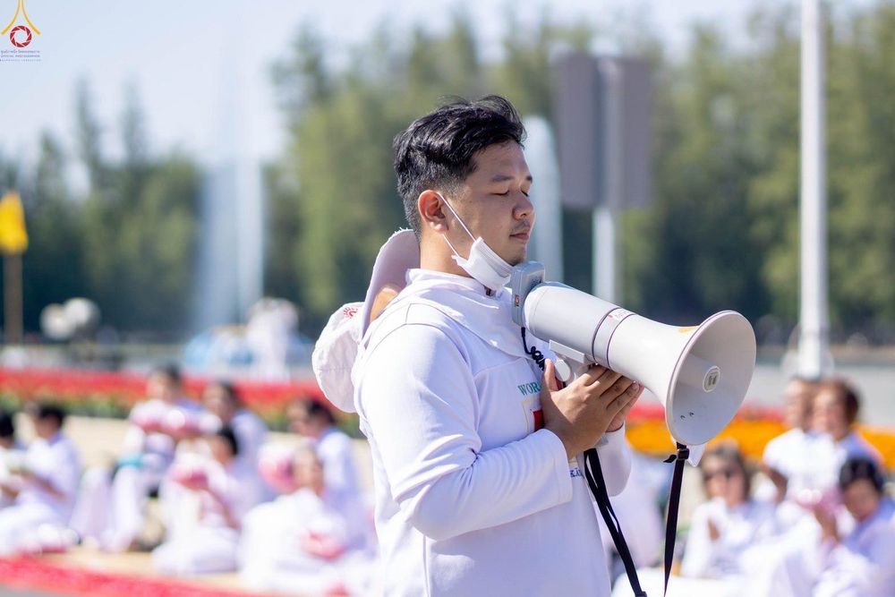 ภาพ No.296034:ภาพเบื้องหลังอาสาสมัครรวมใจ ชุดที่ 1 ในโครงการธรรมยาตรา กตัญญูบูชา มหาปูชนียาจารย์ พระมงคลเทพมุนี(สด จนฺทสโร) พระผู้ปราบมาร อนุสรณ์สถาน 7 แห่ง ปีที่ 14