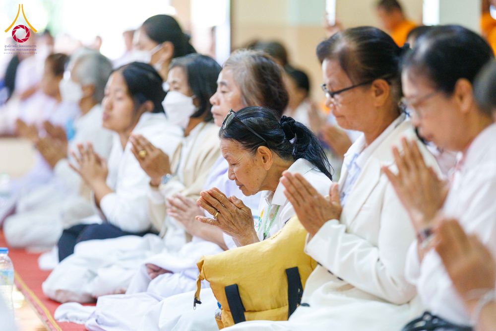 ภาพ No.296427:วันที่ 16 มกราคม พ.ศ. 2569 พิธีทอดผ้าป่าทำนุบำรุงศาสนสถาน ณ วัดโพธิ์เอน ต.บางขุนกอง อ.บางกรวย จ.นนทบุรี อนุสรณ์สถานลำดับที่ 4 สถานที่เกิดด้วยกายธรรม ในโครงการธรรมยาตรา กตัญญูบูชา มหาปูชนียาจารย์ พระมงคลเทพมุนี(สด จนฺทสโร) พระผู้ปราบมาร อนุสรณ์สถาน 7 แห่ง