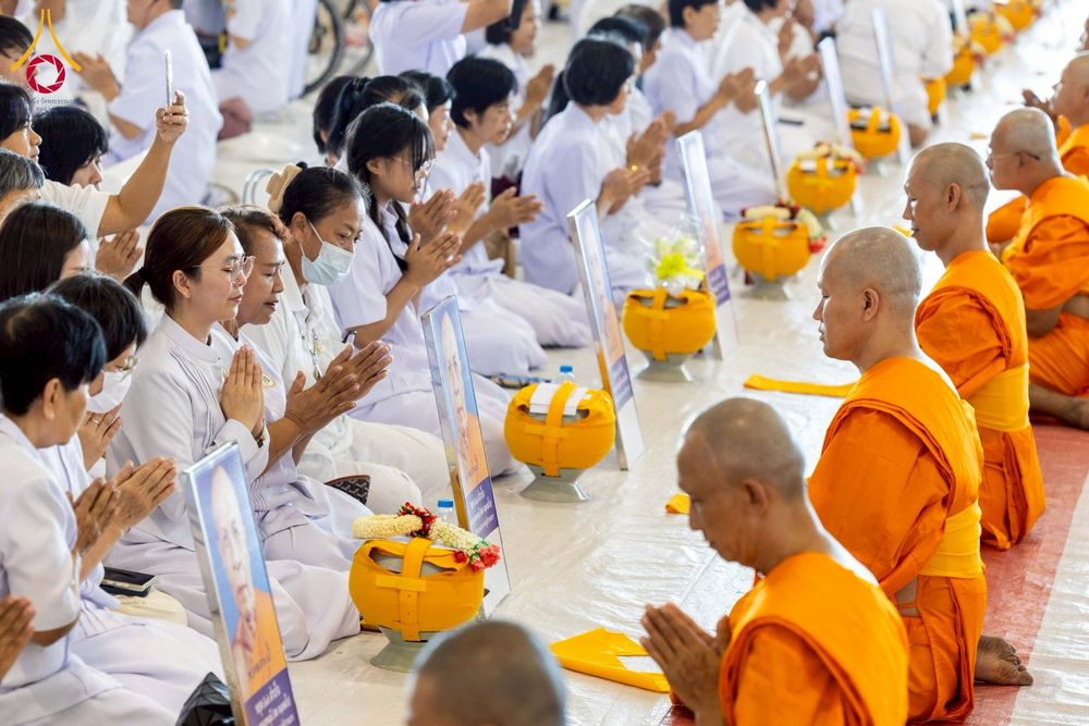 ภาพ No.277794:วันเสาร์ที่ 6 ธันวาคม พ.ศ. 2568 พิธีบรรพชาอุปสมบทและพิธีถวายบาตร โครงการอุปสมบทบูชาธรรมมหาปูชนียาจารย์ ประจำปี พ.ศ.2568 โครงการบวชพระนานาชาติ AEC และ WAB รุ่น CEO (นักบริหาร) รุ่นที่ 5 ณ มหาธรรมกายเจดีย์ วัดพระธรรมกาย