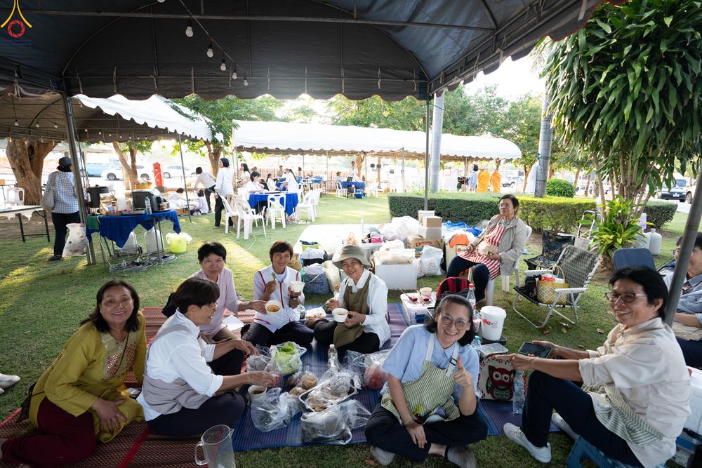 ภาพ No.282415:วันที่ 19 -20 ธันวาคม พ.ศ.2568 เบื้องหลังความสำเร็จ ของการจัดงานตักบาตร พระ 10,000 รูป Skywalk กาญจนบุรี