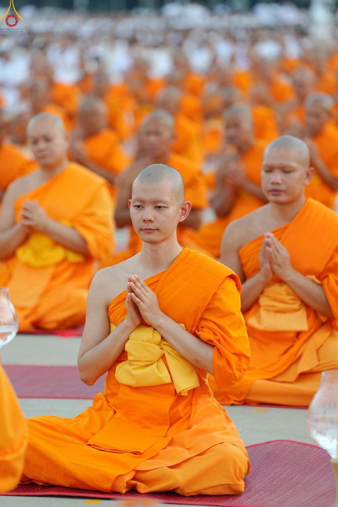 ภาพ No.307838:วันที่ 31 มกราคม พ.ศ. 2569 พิธีจุดประทีปธรรมถวายเป็นพุทธบูชา  และบูชาธรรมมหาปูชนียาจารย์ (ภาพชุดที่ 2) ณ วัดพระธรรมกาย ปทุมธานี ในโครงการธรรมยาตรา กตัญญูบูชา มหาปูชนียาจารย์ พระมงคลเทพมุนี(สด จนฺทสโร) พระผู้ปราบมาร อนุสรณ์สถาน 7 แห่ง ปีที่ 14