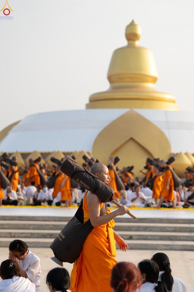 ภาพ No.299590:วันที่ 18 มกราคม พ.ศ. 2569 พิธีต้อนรับพระธรรมยาตรา (ภาพชุดที่ 2) ณ อนุสรณ์สถานลำดับที่ 5  สถานที่เผยแผ่วิชชาธรรมกายครั้งแรก อนุสรณ์สถานบางปลา วัดบางปลา อำเภอบางเลน จังหวัดนครปฐม ในโครงการธรรมยาตรา กตัญญูบูชา มหาปูชนียาจารย์ พระมงคลเทพมุนี(สด จนฺทสโร) พระ