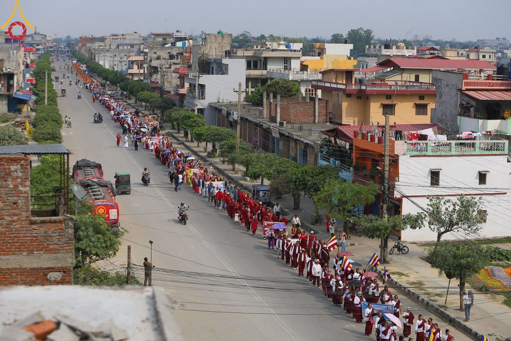 ภาพ No.317006:วันเสาร์ที่ 28 มีนาคม พ.ศ.2569 ธรรมยาตราจาริก ณ ซุ้มประตูลุมพินีเกต(Lumbini Gate) ประเทศเนปาล