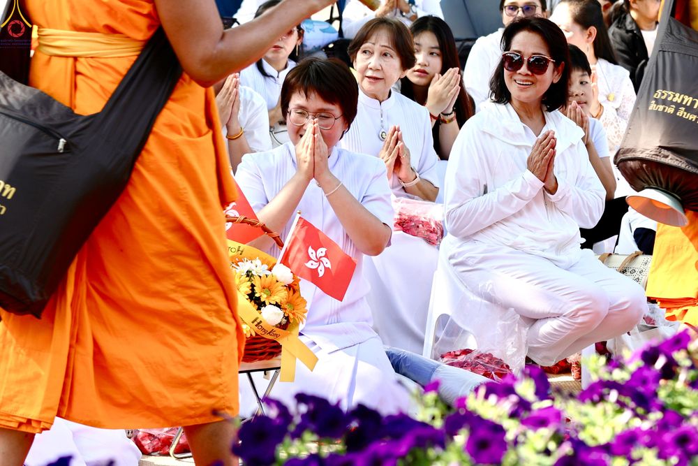 ภาพ No.305785:วันที่ 25 มกราคม พ.ศ. 2569 พิธีต้อนรับพระธรรมยาตรา วัดพระธรรมกาย(ภาพชุดที่ 3) ในโครงการธรรมยาตรา กตัญญูบูชา มหาปูชนียาจารย์ พระมงคลเทพมุนี(สด จนฺทสโร) พระผู้ปราบมาร อนุสรณ์สถาน 7 แห่ง ปีที่ 14