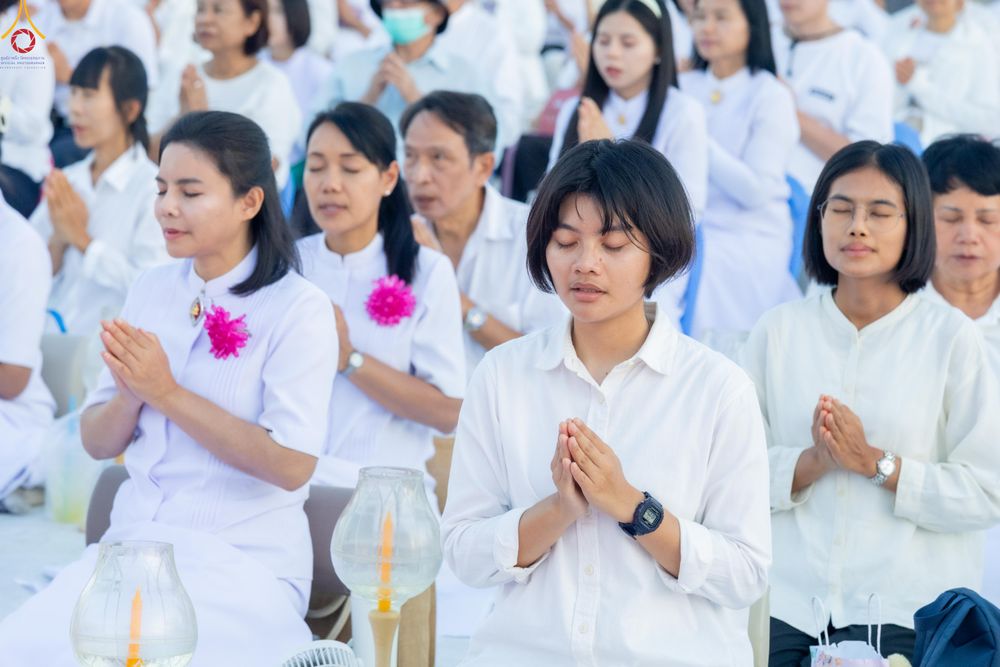 ภาพ No.302047:วันที่ 23 มกราคม พ.ศ. 2569 พิธีจุดประทีปธรรมถวายเป็นพุทธบูชา และบูชาธรรมมหาปูชนียาจารย์  ณ อนุสรณ์สถานลำดับที่ 5 สถานที่เผยแผ่วิชชาธรรมกายครั้งแรก อนุสรณ์สถานบางปลา วัดบางปลา อำเภอบางเลน จังหวัดนครปฐม ในโครงการธรรมยาตรา กตัญญูบูชา มหาปูชนียาจารย์ พระมงคล