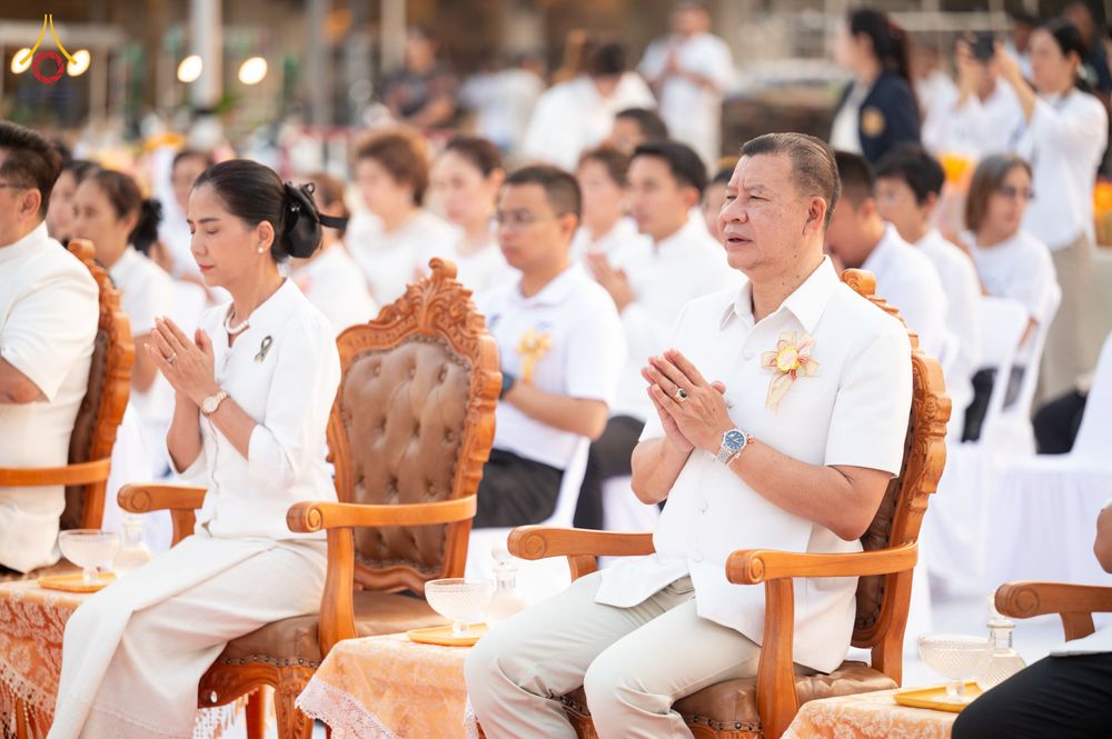 ภาพ No.318015:วันเสาร์ที่ 4 เมษายน พ.ศ. 2569 งานทำบุญเมืองใจกลางอยุธยา  ตักบาตรพระ 1,109 รูป ณ ถนนชีกุน หน้าวัดมหาธาตุ และวัดราชบูรณะ