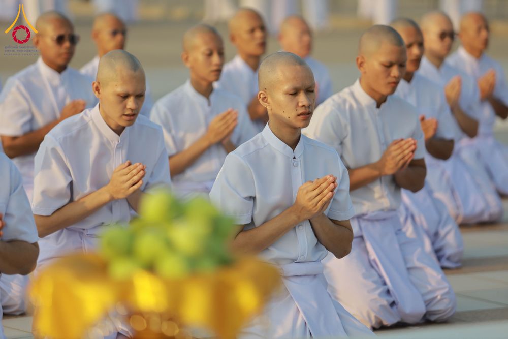 ภาพ No.320867:วันเสาร์ที่ 11 เมษายน พ.ศ.2569 พิธีเวียนประทักษิณ พิธีวันทาเจดีย์ โครงการอุปสมบทหมู่ บูชาธรรมหลวงพ่อธัมมชโย พ.ศ.2569 โครงการอุปสมบทหมู่ธรรมทายาท ระดับอุดมศึกษา รุ่น 53 (ภาคฤดูร้อน) ณ วัดพระธรรมกาย ปทุมธานี