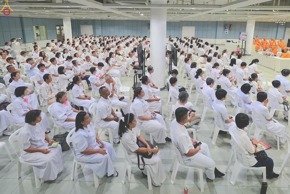 ภาพ No.319241:วันที่ 5 เมษายน พ.ศ.2569 ประชุมทีมงานลงทะเบียนพระสังฆาธิการ เพื่อพิธีถวายมหาสังฆทาน 40,000 กว่าวัดทั่วประเทศ จัดโดย กองต้อนรับพระกัลยาณมิตร วัดพระธรรมกาย