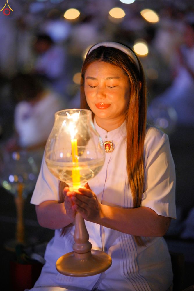 ภาพ No.308065:วันที่ 31 มกราคม พ.ศ. 2569 พิธีจุดประทีปธรรมถวายเป็นพุทธบูชา  และบูชาธรรมมหาปูชนียาจารย์ (ภาพชุดที่ 3) ณ วัดพระธรรมกาย ปทุมธานี ในโครงการธรรมยาตรา กตัญญูบูชา มหาปูชนียาจารย์ พระมงคลเทพมุนี(สด จนฺทสโร) พระผู้ปราบมาร อนุสรณ์สถาน 7 แห่ง ปีที่ 14