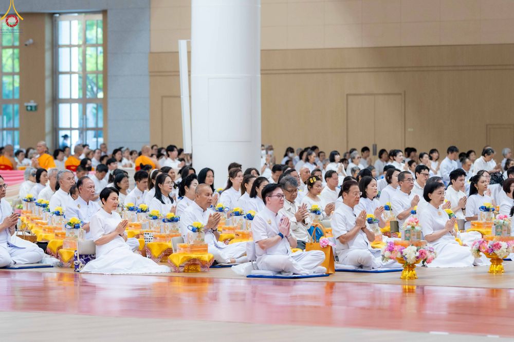 ภาพ No.343621:วันที่ 16 สิงหาคม พ.ศ.2569 พิธีถวายคิลานเภสัช และอุปกรณ์ทางการแพทย์ ณ ห้องแก้วสารพัดนึก2 วัดพระธรรมกาย