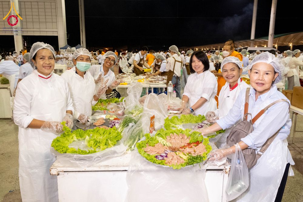 ภาพ No.306128:วันที่ 30 มกราคม พ.ศ. 2569 พิธีถวายภัตตาหารเป็นสังฆทาน แด่พระธรรมยาตรา ณ วัดพระธรรมกาย  จังหวัดปทุมธานี ในโครงการธรรมยาตรา กตัญญูบูชา มหาปูชนียาจารย์ พระมงคลเทพมุนี(สด จนฺทสโร) พระผู้ปราบมาร อนุสรณ์สถาน 7 แห่ง ปีที่ 14