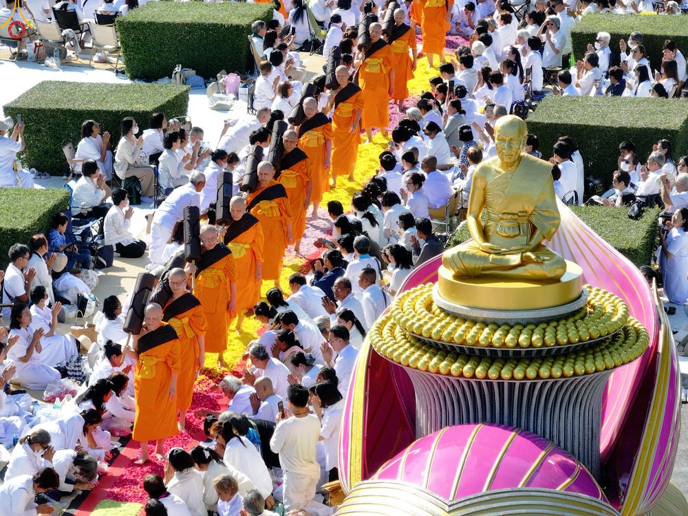 ภาพ No.279562:วันที่ 2 มกราคม พ.ศ.2569 พิธีต้อนรับพระธรรมยาตรา ครั้งที่ 1 ณ วัดพระธรรมกาย (วิหารหลวงปู่ - พระมหาธรรมกายเจดีย์)