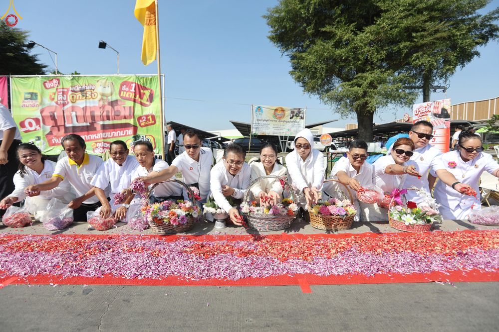 ภาพ No.304000:วันที่ 25 มกราคม พ.ศ. 2569 พิธีต้อนรับพระธรรมยาตรา  รร.สามัคคีราษฏร์บำรุง-วัดพระธรรมกาย ในโครงการธรรมยาตรา กตัญญูบูชา มหาปูชนียาจารย์ พระมงคลเทพมุนี(สด จนฺทสโร) พระผู้ปราบมาร อนุสรณ์สถาน 7 แห่ง ปีที่ 14