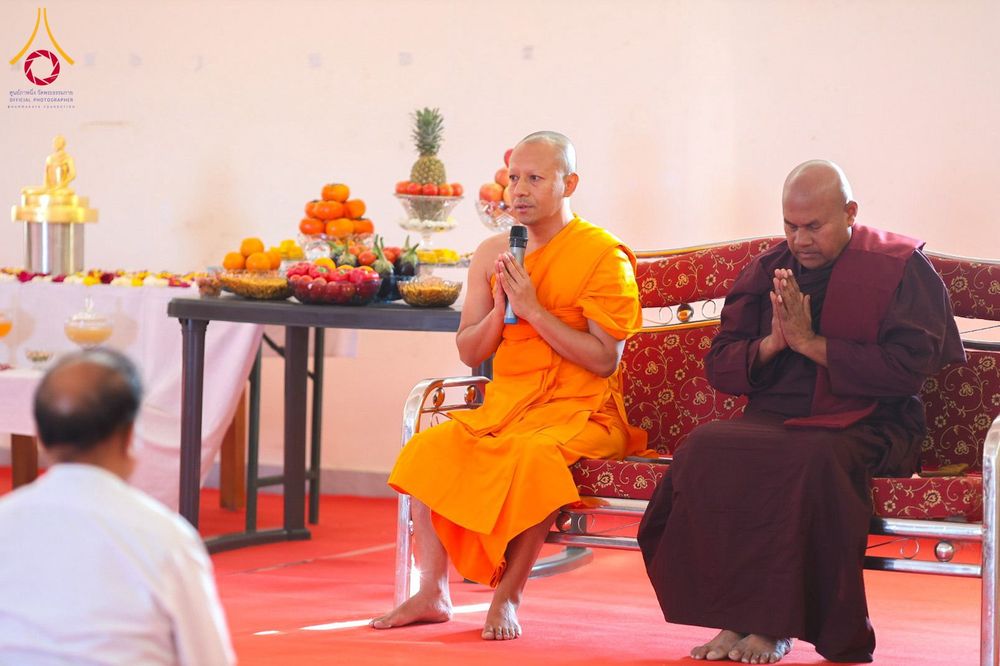 ภาพ No.283836:วันที่ 6-7 ธันวาคม พ.ศ. 2568  พิธีรับมอบหนังสือแสดงเจตจำนงถวายสิทธิครอบครองและใช้ประโยชน์วัดสันติวัน เมืองนาคปูร์  พิธีจุดโคมประทีปถวายเป็นพุทธบูชา และอุทิศบุญกุศลแด่ ดร.บี.อาร์. อัมเบดการ์  พิธีบูชาข้าวพระถ่ายทอดสดจากประเทศไทย