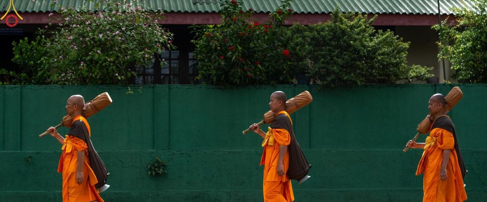 ภาพ No.140766:PhotoStory มหาศรัทธา ธรรมยาตราศรีลังกา EP.4 โครงการสยาม-ลังกา ธรรมยาตรา ฉลองเทศกาลวิสาขบูชาแห่งชาติ ศรีลังกา  บูชาธรรม 80 ปีหลวงพ่อธัมมชโย เส้นทางจาก เมืองดัมบูลลา ไปยัง เมืองมาตะเล  ตั้งแต่วันที่ 17-20 พฤษภาคม พ.ศ. 2567