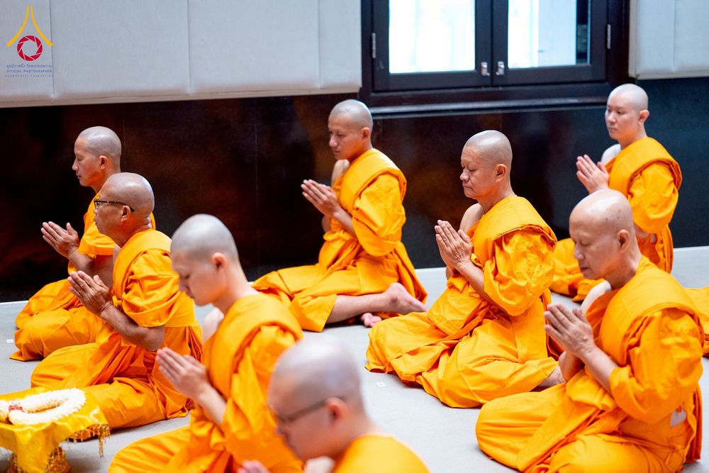 ภาพ No.256269:วันที่ 4 ตุลาคม พ.ศ. 2568 พิธีบรรพชาอุปสมบท  โครงการอุปสมบทหมู่บูชาธรรม 141 ปี  พระมงคลเทพมุนี (สด จนฺทสโร) ณ โบสถ์พระไตรปิฏก วัดพระธรรมกาย จ.ปทุมธานี