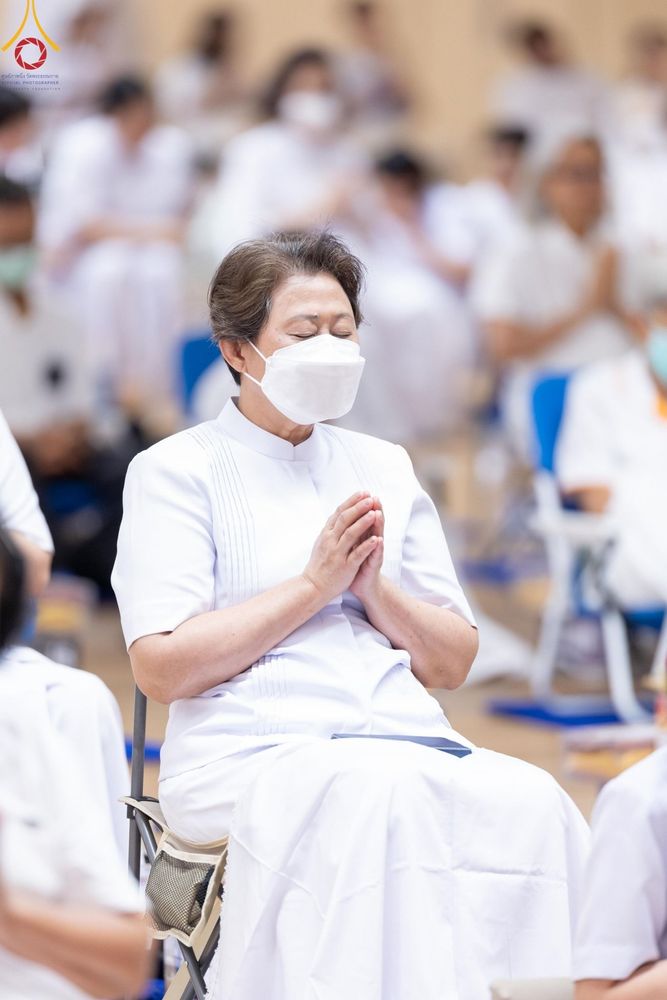 ภาพ No.145317:พิธีถวายผ้าอาบน้ำฝนและประทีปโคมไฟ ณ สภาธรรมกายสากล วัดพระธรรมกาย วันเสาร์ที่ 20 กรกฎาคม พ.ศ. 2567