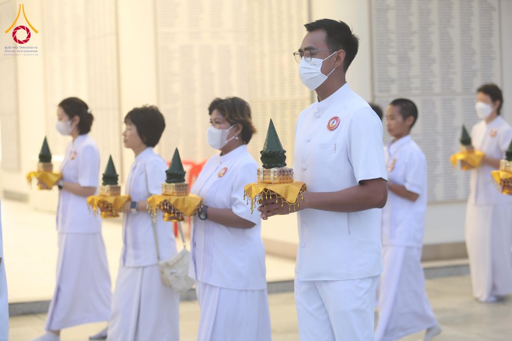 ภาพ No.298037:วันเสาร์ที่ 17 มกราคม พ.ศ. 2569 พิธีบรรพชาอุปสมบท โครงการอุปสมบทหมู่ บูชาธรรมครบ 117 ปี คุณยายอาจารย์มหารัตนอุบาสิกาจันทร์ ขนนกยูง  ณ อุโบสถพระไตรปิฎก วัดพระธรรมกาย