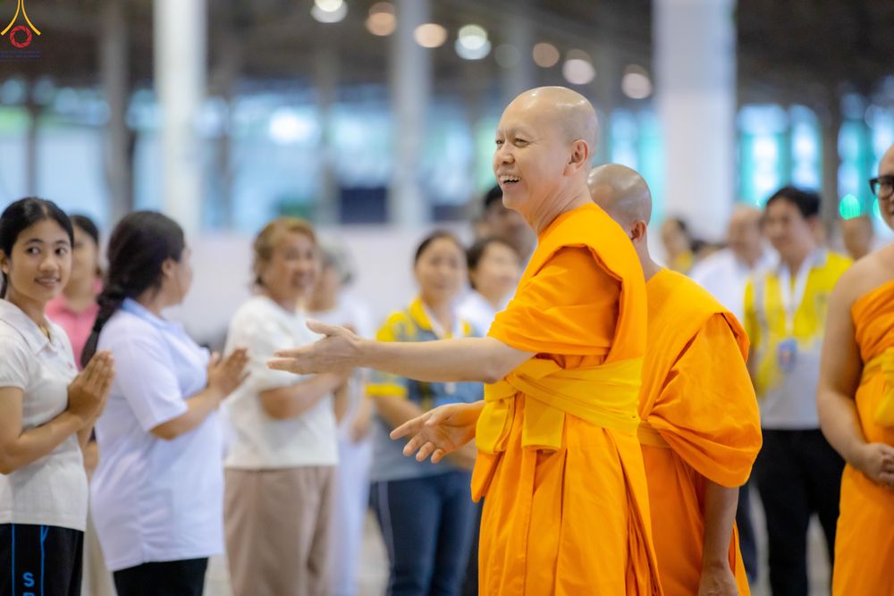 ภาพ No.325528:วันที่ 21-22 เมษายน พ.ศ.2569 การอบรมจิตอาสาเพื่อจัดเตรียมภัตตาหาร และจัดงานถวายมหาสังฆทานแด่ คณะสงฆ์ 40,000 กว่าวัดทั่วประเทศ ณ วัดพระธรรมกาย