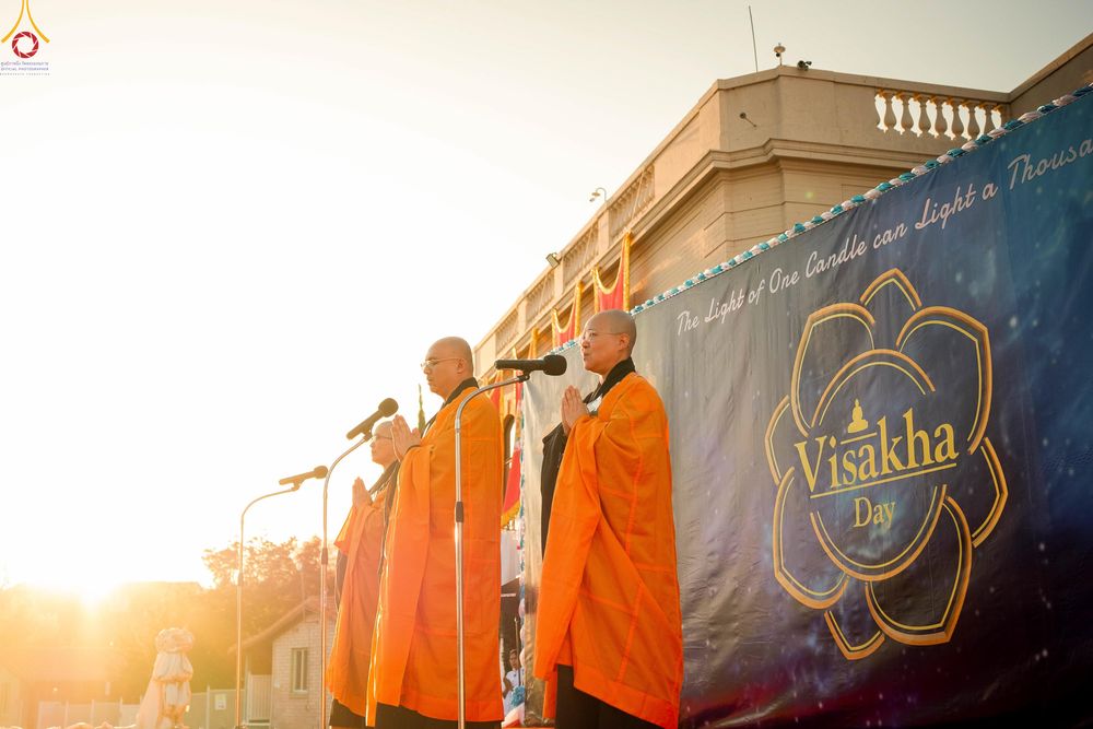ภาพ No.332712:วันอาทิตย์ที่ 31 พฤษภาคม พ.ศ. 2569 วันวิสาขบูชา ณ วัดพระธรรมกายแคลิฟอร์เนีย  ประเทศสหรัฐอเมริกา