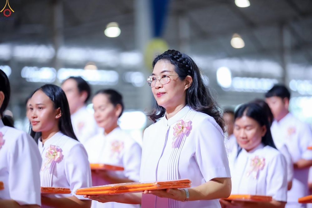 ภาพ No.345613:วันพฤหัสบดีที่ 27 สิงหาคม พ.ศ.2569 พิธีทอดผ้าป่าเพื่อถวายอุปกรณ์สื่อโสตทัศน์ อาคาร 82 ปี หลวงพ่อธัมมชโย พิธีทอดผ้าป่าสมทบกฐินวัดพระธรรมกาย และสมทบกฐิน 30,000 กว่าวัดทั่วไทย ครั้งที่ 1 ประจำปี พุทธศักราช 2569 ณ วัดพระธรรมกาย ปทุมธานี