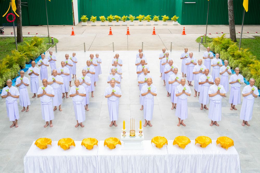 ภาพ No.286486:วันเสาร์ที่ 12 กรกฏาคม พ.ศ.2568 พิธีบรรพชาอุปสมบท  โครงการบรรพชาอุปสมบทหมู่ ธรรมทายาทนานาชาติ(ภาคภาษาจีน), โครงการบรรพชาสามเณร โรงเรียนนานาชาติ รุ่นที 14