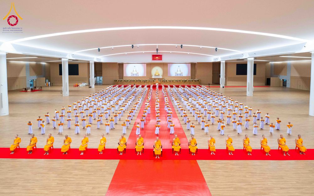 ภาพ No.319492:วันเสาร์ที่ 4 เมษายน พ.ศ.2569 พิธีขอขมา มอบผ้าไตร และถวายบาตรแด่นาคธรรมทายาท ในโครงการบรรพชาสามเณรฟื้นฟูพระพุทธศาสนาทั่วไทย โครงการหน่อแก้วเปรียญธรรม รุ่นที่ 14 โครงการสามเณรยุวธรรมทายาท รุ่นที่ 34 โครงการสามเณรมัชฌิมธรรมทายาท รุ่นที่ 30 ณ สภาธรรมกายสากล