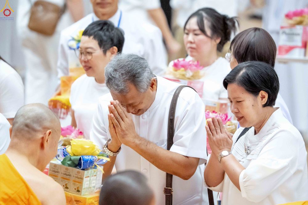 ภาพ No.343691:วันที่ 16 สิงหาคม พ.ศ.2569 พิธีถวายคิลานเภสัช และอุปกรณ์ทางการแพทย์ ณ ห้องแก้วสารพัดนึก2 วัดพระธรรมกาย