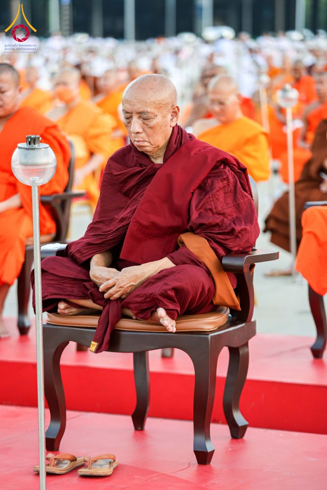 ภาพ No.312227:วันอังคารที่ 3 มีนาคม พ.ศ.2569 พิธีเวียนประทักษิณและจุดมาฆประทีป ณ ลานธรรมพระมหาธรรมกายเจดีย์ วัดพระธรรมกาย