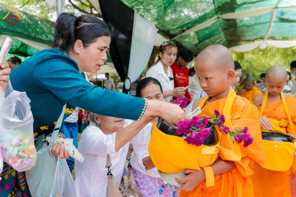 ภาพ No.318922:วันจันทร์ที่ 6 เมษายน พ.ศ.2569  โครงการบรรพชาสามเณรภาคฤดูร้อน ประจำปี 2569  บูชาธรรม 82 ปี หลวงพ่อธัมมชโย  ณ วัดห้วยตองสัก อำเภอจอมทอง จังหวัดเชียงใหม่