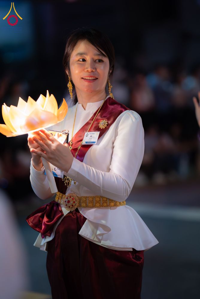 ภาพ No.328992:วันเสาร์ที่ 16 พฤษภาคม พ.ศ.2569 งานเทศกาลโคมวิสาขบูชานานาชาติ หรือ ยอนดึงฮเว  연등회 (Lotus Lantern Festival) ประจำปี 2569 ประเทศเกาหลีใต้