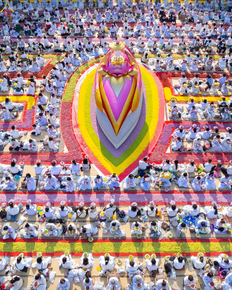 ภาพ No.294940:วันที่ 14 มกราคม พ.ศ. 2569 พิธีต้อนรับพระธรรมยาตรา อนุสรณ์สถานลำดับที่ 4  สถานที่เกิดด้วยกายธรรม ณ วัดโบสถ์บน ต.บางคูเวียง จ.นนทบุรี ในโครงการธรรมยาตรา กตัญญูบูชา มหาปูชนียาจารย์ พระมงคลเทพมุนี(สด จนฺทสโร) พระผู้ปราบมาร อนุสรณ์สถาน 7 แห่ง ปีที่ 14