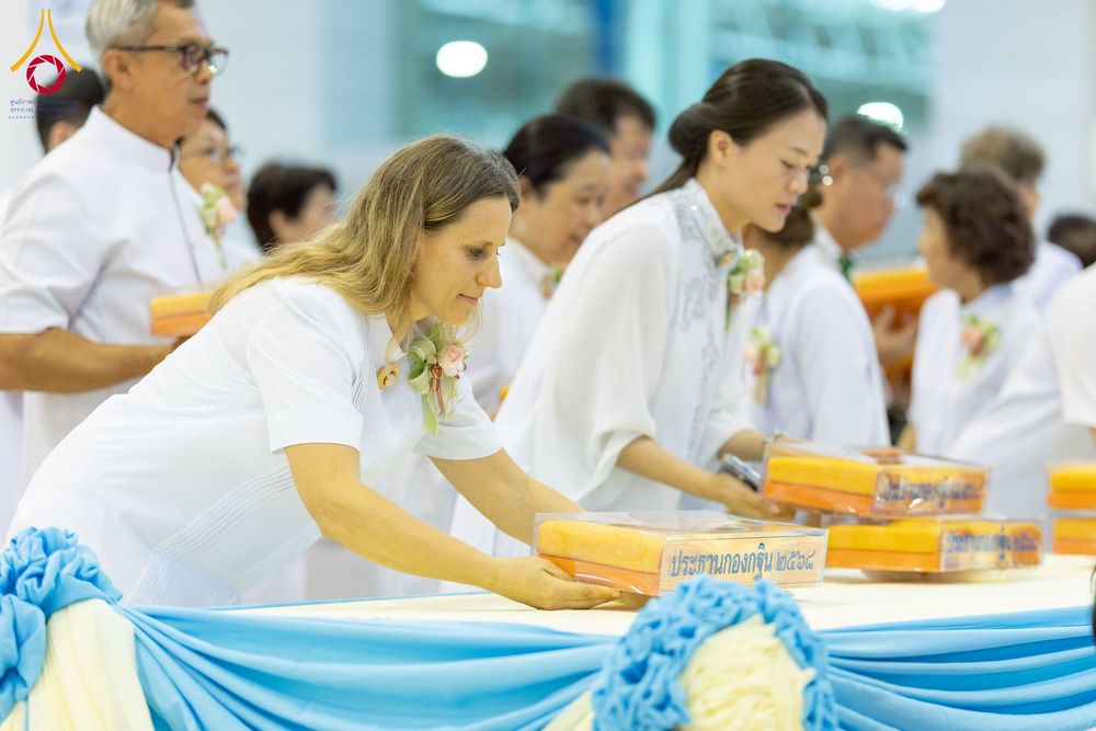 ภาพ No.264558:วันอาทิตย์ที่ 2 พฤศจิกายน พ.ศ. 2568 พิธีทอดกฐินสามัคคี ณ สภาธรรมกายสากล วัดพระธรรมกาย