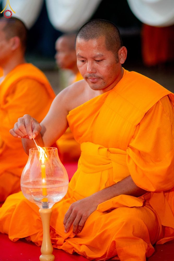 ภาพ No.192847:พิธีจุดประทีปถวายเป็นพุทธบูชา และบูชาธรรมมหาปูชนียาจารย์ ณ อนุสรณ์สถานคลองบางนางแท่น อ.สามพราน จ.นครปฐม ในโครงการธรรมยาตรา กตัญญูบูชา มหาปูชนียาจารย์ พระมงคลเทพมุนี(สด จนฺทสโร) พระผู้ปราบมาร อนุสรณ์สถาน 7 แห่ง ปีที่ 13 วันที่ 10 มกราคม พ.ศ. 2568