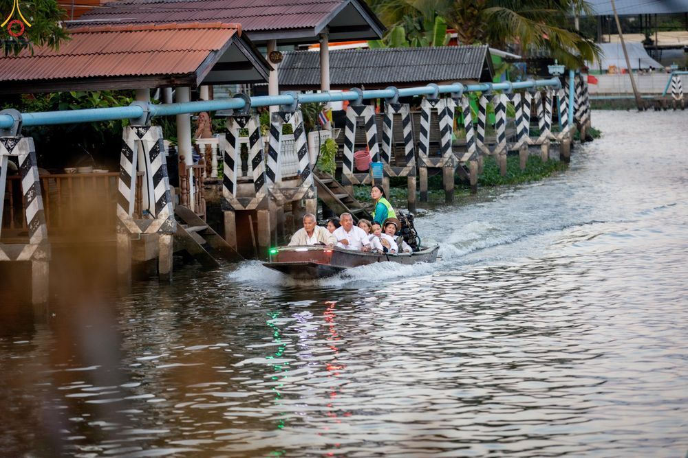 ภาพ No.294935:วันที่ 14 มกราคม พ.ศ. 2569 พิธีต้อนรับพระธรรมยาตรา อนุสรณ์สถานลำดับที่ 4  สถานที่เกิดด้วยกายธรรม ณ วัดโบสถ์บน ต.บางคูเวียง จ.นนทบุรี ในโครงการธรรมยาตรา กตัญญูบูชา มหาปูชนียาจารย์ พระมงคลเทพมุนี(สด จนฺทสโร) พระผู้ปราบมาร อนุสรณ์สถาน 7 แห่ง ปีที่ 14