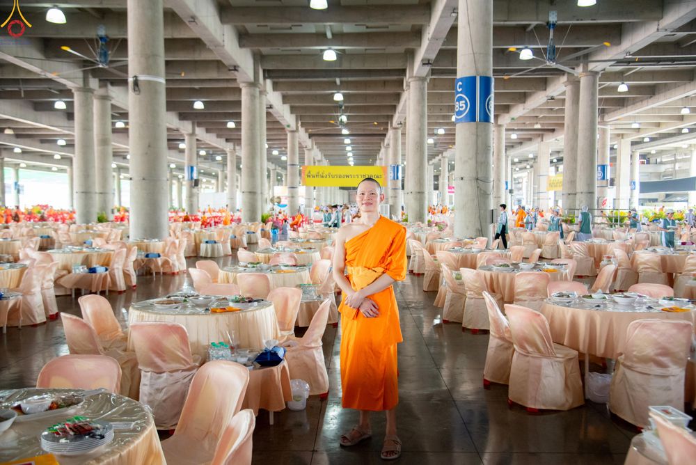 ภาพ No.325761:วันที่ 22 เมษายน พ.ศ.2569(วันคุ้มครองโลก) งานถวายมหาสังฆทาน 40,000 กว่าวัดทั่วประเทศ เจ้าหน้าที่ สาธุชน ร่วมใจจัดเตรียมภัตตาหารเพล (ชุด 2)