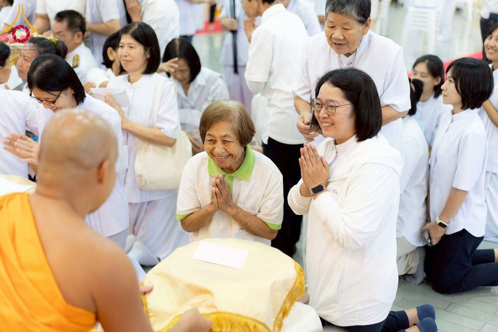 ภาพ No.276730:วันเสาร์ที่ 6 ธันวาคม พ.ศ. 2568 พิธีมุทิตาสักการะ เนื่องในโอกาสที่พระเดชพระคุณพระพรหมดิลก เจ้าอาวาสวัดสามพระยา วรวิหาร เมตตาเป็นประธานในพิธีตั้งฐานานุกรมใน พระราชวิเทศวชิรเวที (บัณฑิต วรปญฺโญ) ผู้ช่วยเจ้าอาวาสวัดพระธรรมกาย (ไวโรจน์ วิโรจโน) ผู้ช่วยเจ้าอา