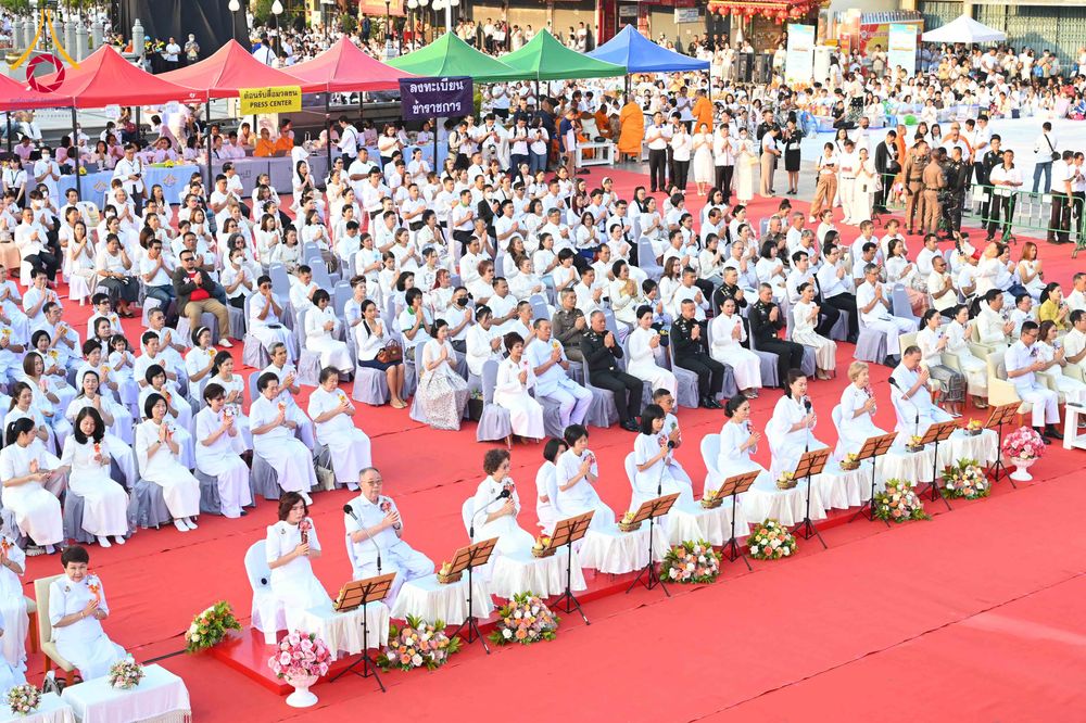 ภาพ No.312595:วันอาทิตย์ที่ 8 มีนาคม พ.ศ.2569 ทำบุญเมืองนครราชสีมา 558 ปี ตักบาตรพระ 10,000 รูป