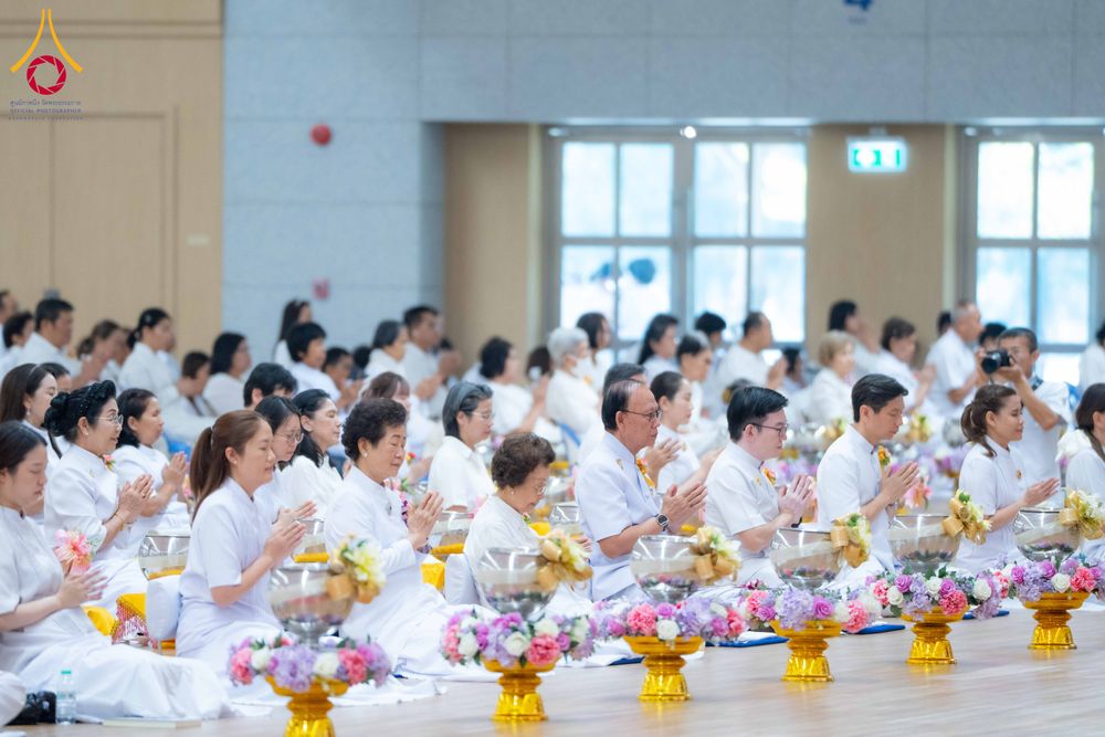 ภาพ No.310704:วันอาทิตย์ที่ 22 กุมภาพันธ์ พ.ศ. 2569 พิธีถวายโคมมาฆประทีป ณ ห้องแก้วสารพัดนึก 2 วัดพระธรรมกาย จ.ปทุมธานี