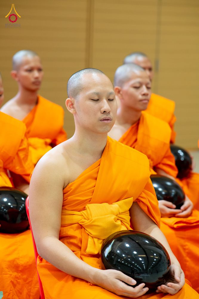 ภาพ No.322871:วันเสาร์ที่ 18 เมษายน พ.ศ. 2569 ตักบาตรฉลองพระใหม่ โครงการอุปสมบทหมู่ธรรมทายาท ระดับอุดมศึกษา รุ่นที่ 53 ภาคฤดูร้อน  ณ ฟ้องปฏิบัติธรรม ชั้นลอย 1/2 มหารัตนวิหารคด คอร์ 13 วัดพระธรรมกาย