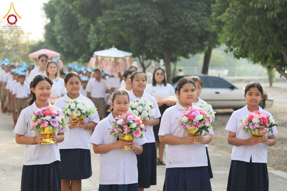 ภาพ No.300334:วันที่ 22 มกราคม พ.ศ. 2569 พิธีทอดผ้าป่าทำนุบำรุงศาสนสถาน ณ วัดรางกำหยาด ต.บางภาษี อ.บางเลน จ.นครปฐม ในโครงการธรรมยาตรา กตัญญูบูชา มหาปูชนียาจารย์ พระมงคลเทพมุนี(สด จนฺทสโร) พระผู้ปราบมาร อนุสรณ์สถาน 7 แห่ง ปีที่ 14