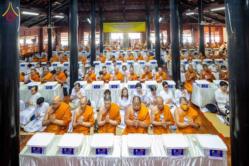 ภาพ No.303360:วันที่ 23 มกราคม พ.ศ. 2569 พิธีเจริญพุทธมนต์ปฏิบัติธรรม มอบทุนการศึกษา  ถวายสังฆทาน 109 วัด เพื่อถวายเป็นพุทธบูชา เพื่อขับเคลื่อนโครงการหมู่บ้านรักษาศีล 5 โดยคณะสงฆ์จังหวัดนครปฐม คณะศิษยานุศิษย์วัดพระธรรมกาย โครงการธรรมยาตรา ปีที่ 14 ณ วัดบางปลา อำเภอบาง