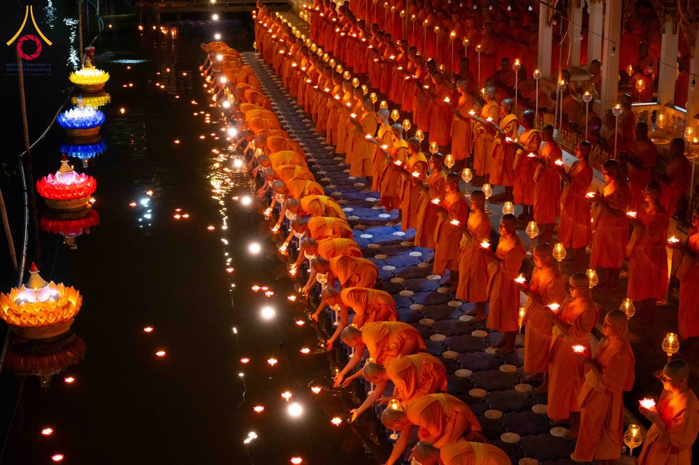 ภาพ No.297486:วันที่ 16 มกราคม พ.ศ. 2569 พิธีลอยประทีปธรรมถวายเป็นพุทธบูชา และบูชาธรรมมหาปูชนียาจารย์  ณ วัดโบสถ์บน ต.บางคูเวียง จ.นนทบุรี อนุสรณ์สถานลำดับที่ 4 สถานที่เกิดด้วยกายธรรม ในโครงการธรรมยาตรา กตัญญูบูชา มหาปูชนียาจารย์ พระมงคลเทพมุนี(สด จนฺทสโร) พระผู้ปราบม