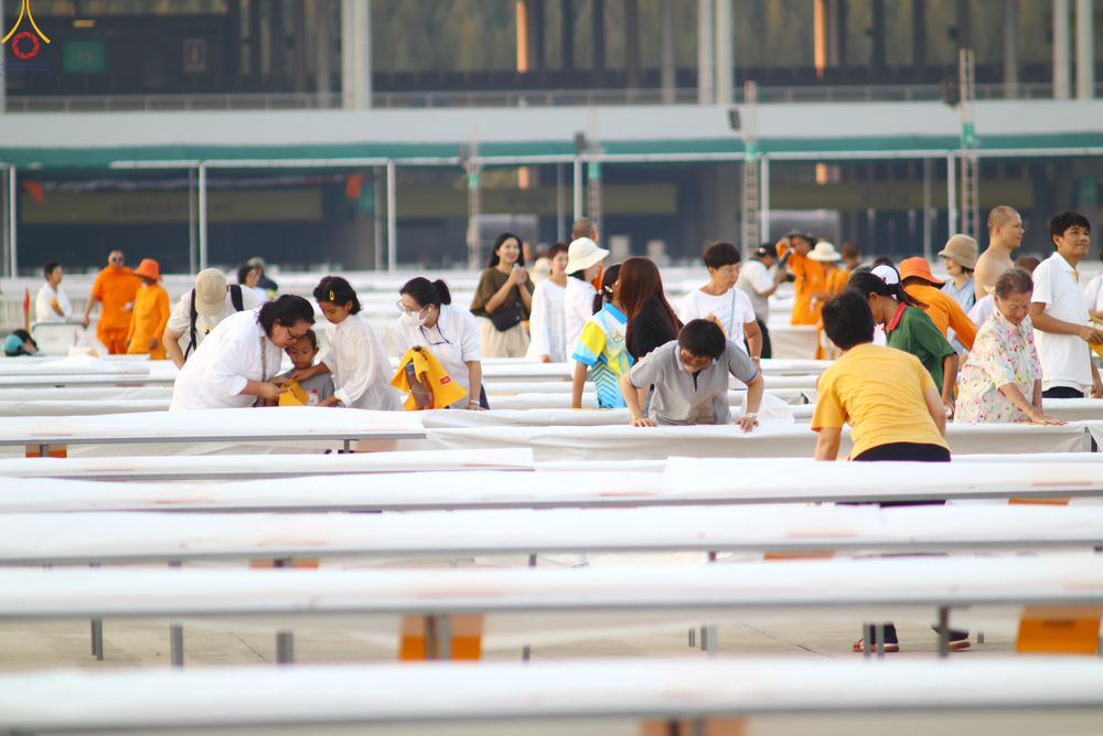 ภาพ No.320297:วันที่ 7-8 เมษายน พ.ศ.2569 การเตรียมงาน ณ ลานธรรม และ งานจราจร เพื่องานถวายมหาสังฆทาน 40,000 กว่าวัดทั่วประเทศ วันคุ้มครองโลก 22 เมษายน พ.ศ.2569 วัดพระธรรมกาย