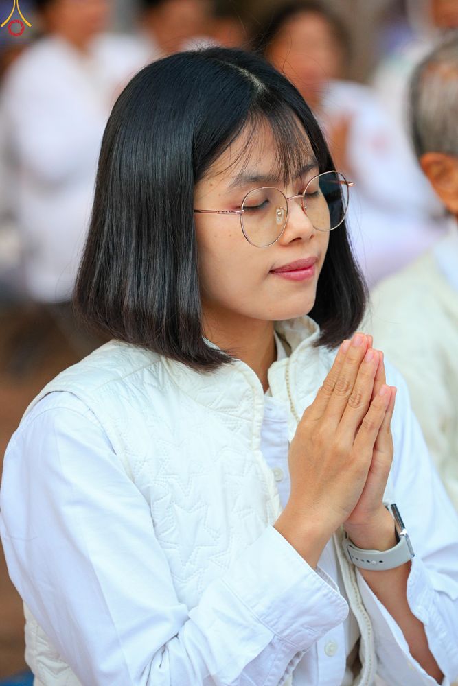 ภาพ No.289229:วันที่ 7 มกราคม พ.ศ. 2569 พิธีตักบาตรพระธรรมยาตรา ณ อนุสรณ์สถานลำดับที่ 1 สถานที่เกิดด้วยรูปกายเนื้อ อนุสรณ์สถานมหาวิหารพระมงคลเทพมุนี (โลตัสแลนด์) อ.สองพี่น้อง จ.สุพรรณบุรี ในโครงการธรรมยาตรา กตัญญูบูชา มหาปูชนียาจารย์ พระมงคลเทพมุนี(สด จนฺทสโร) พระผู้ป