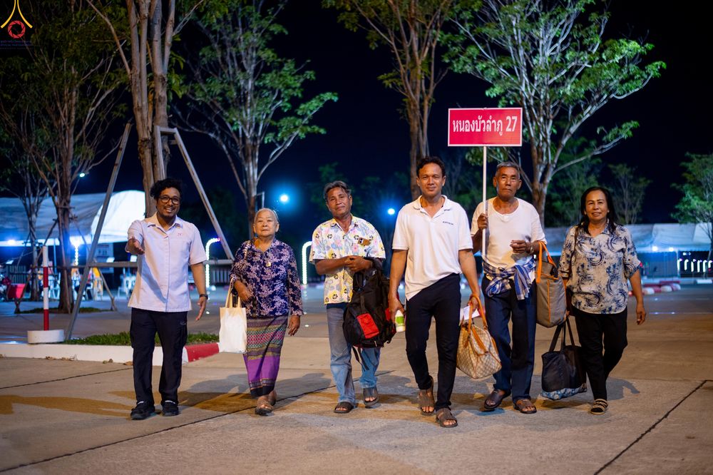 ภาพ No.323855:วันที่ 22 เมษายน พ.ศ.2569 (วันคุ้มครองโลก) งานถวายมหาสังฆทาน 40,000 กว่าวัดทั่วประเทศ บรรยากาศพระสังฆาธิการและสาธุชน  เดินทางเข้าวัดพระธรรมกาย และพักค้าง ตั้งแต่ ตอนเย็นวันที่ 21  ถึงเช้าวันที่ 22